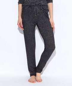 Product Le maitre mot pour des nuits pleines de douceur: le CONFORT! Pari gagné dans ce pantalon à l´imprimé ethnique! Pantalon de jogging Jacquard chiné Le mannequin mesure 174cm et porte une taille S/36Description Le maitre mot pour des nuits pleines de douceur: le CONFORT! Pari gagné dans ce pantalon à l´imprimé ethnique! Pantalon de jogging Jacquard chiné Le mannequin mesure 174cm et porte une taille S/36 Femme Nuit Frais de port offerts des 60EUR Mise à jour 01/11/18