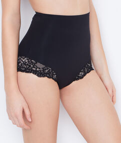Product Dites adieu aux clichés sur les culottes gainantes. La dentelle délicate, se pose sur les cotés, et la matière micro assure un joli galbe. Le ventre et les hanches sont redessinés : idéal pour rester sexy sous une robe moulante. Culotte gainante Taille très haute Micro Dentelle Niveau 3 : silhouette remodeléeDescription Dites adieu aux clichés sur les culottes gainantes. La dentelle délicate, se pose sur les cotés, et la matière micro assure un joli galbe. Le ventre et les hanches sont redessinés : idéal pour rester sexy sous une robe moulante. Culotte gainante Taille très haute Micro Dentelle Niveau 3 : silhouette remodelée Femme Culottes & bas > ET AUSSI > Culottes Sculptantes Frais de port offerts des 60EUR Mise à jour 11/30/17