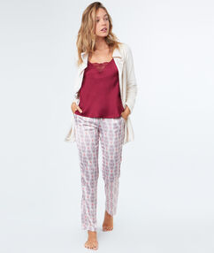 Product Le pyjama 3 pièces en version so chic! Pyjama 3 pièces Débardeur satiné Pantalon imprimé Veste doudou à ceinture Le mannequin mesure 177cm et porte une taille S/36Description Le pyjama 3 pièces en version so chic! Pyjama 3 pièces Débardeur satiné Pantalon imprimé Veste doudou à ceinture Le mannequin mesure 177cm et porte une taille S/36 Femme Nuit > MODÈLES > Pyjamas 3 pièces > Pyjamas 3 pièces Frais de port offerts des 60EUR Mise à jour 01/15/18