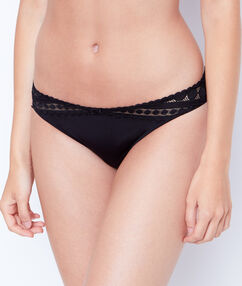 Product Habillée de dentelle graphique, la micro se fait chic en plus d´être ultra confortable sur ce shorty doux! Culotte Micro DentelleDescription Habillée de dentelle graphique, la micro se fait chic en plus d´être ultra confortable sur ce shorty doux! Culotte Micro Dentelle Femme Culottes & bas > FORMES > Culottes Frais de port offerts des 60EUR Mise à jour 01/11/18