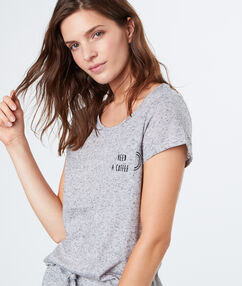 Product Pas besoin de parler, c´est marqué sur votre tee-shirt: I need coffee. Et hop on vous l´amène! Top Col rond Manches courtes Poche plaquée Application texteDescription Pas besoin de parler, c´est marqué sur votre tee-shirt: I need coffee. Et hop on vous l´amène! Top Col rond Manches courtes Poche plaquée Application texte Femme Nuit > MODÈLES > Hauts de Pyjama > Les Manches Courtes Frais de port offerts des 60EUR Mise à jour 01/11/18