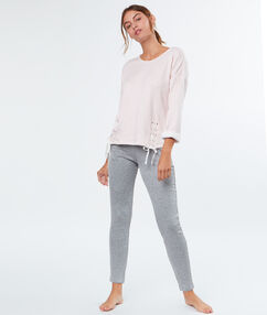 Product Ultra confortable, ce legging nous accompagne pour chiller comme pour faire du yoga! Legging Elastique à la taille Le mannequin mesure 177cm et porte une taille S/36Description Ultra confortable, ce legging nous accompagne pour chiller comme pour faire du yoga! Legging Elastique à la taille Le mannequin mesure 177cm et porte une taille S/36 Femme Nuit > MODÈLES > Bas de Pyjama > Pantalons Frais de port offerts des 60EUR Mise à jour 01/15/18