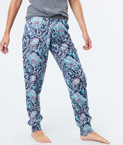 Product Colorez vos nuits avec cet imprimé cachemire! Pantalon Resserré aux chevilles 2 poches Le mannequin mesure 177cm et porte une taille S/36Description Colorez vos nuits avec cet imprimé cachemire! Pantalon Resserré aux chevilles 2 poches Le mannequin mesure 177cm et porte une taille S/36 Femme Nuit > MODÈLES > Bas de Pyjama > Pantalons Frais de port offerts des 60EUR Mise à jour 01/15/18