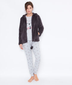 Product Cocoonez en douceur en compagnie de ces koalas craquants! Pyjama 3 pièces Veste doudou Top manches longues Pantalon imprimé Le mannequin mesure 176cm et porte une taille S/36Description Cocoonez en douceur en compagnie de ces koalas craquants! Pyjama 3 pièces Veste doudou Top manches longues Pantalon imprimé Le mannequin mesure 176cm et porte une taille S/36 Femme Nuit Frais de port offerts des 60EUR Mise à jour 01/11/18
