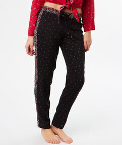 Product Inspiration western pour ce pantalon de pyjama à l´imprimé bandana! Pantalon Bandes côtés Le mannequin mesure 177cm et porte une taille S/36Description Inspiration western pour ce pantalon de pyjama à l´imprimé bandana! Pantalon Bandes côtés Le mannequin mesure 177cm et porte une taille S/36 Femme Nuit > MODÈLES > Bas de Pyjama > Pantalons Frais de port offerts des 60EUR Mise à jour 01/10/18