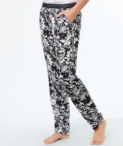 Product Trendy, l´imprimé fleuri s´invite sur notre look de nuit! Pantalon Satiné Imprimé feuillage Le mannequin mesure 177cm et porte une taille S/36Description Trendy, l´imprimé fleuri s´invite sur notre look de nuit! Pantalon Satiné Imprimé feuillage Le mannequin mesure 177cm et porte une taille S/36 Femme Nuit > MODÈLES > Bas de Pyjama > Pantalons Frais de port offerts des 60EUR Mise à jour 12/28/17
