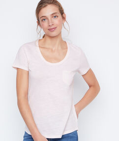 Product Les basiques sont des hits! On adopte ce tee-shirt à poche plaquée avec notre jean fétiche ou une jupe imprimée! Top Col rond Manches courtes Poche plaquée Le mannequin mesure 177cm et porte une taille S/36Description Les basiques sont des hits! On adopte ce tee-shirt à poche plaquée avec notre jean fétiche ou une jupe imprimée! Top Col rond Manches courtes Poche plaquée Le mannequin mesure 177cm et porte une taille S/36 Femme Prêt-à-porter > VÊTEMENTS > Tops & T-Shirts Frais de port offerts des 60EUR Mise à jour 01/11/18