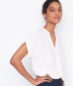 Product Chic ou casual, ce top va avec tous nos styles! Top Manches courtes Col ouvert Le mannequin mesure 177cm et porte une taille S/36Description Chic ou casual, ce top va avec tous nos styles! Top Manches courtes Col ouvert Le mannequin mesure 177cm et porte une taille S/36 Femme VP2017-AH Frais de port offerts des 60EUR Mise à jour 01/11/18