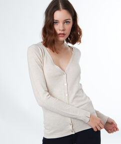Product Une maille fine et douce Un bon basique pour se réchauffer ! Cardigan Col V Manches longues Le mannequin mesure 177cm et porte une taille S/36Description Une maille fine et douce Un bon basique pour se réchauffer ! Cardigan Col V Manches longues Le mannequin mesure 177cm et porte une taille S/36 Femme Prêt-à-porter > VÊTEMENTS > Pulls & Gilets Frais de port offerts des 60EUR Mise à jour 12/29/17