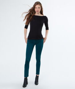 Product Effet seconde peau pour ce pantalon slim ultra doux avec sa matière coton! Baskets ou escarpins, il se coordonne à tous nos styles. Pantalon slim Coton 5 poches et boutons Passants ceinture Longueur d´entrejambe : 82cm Le mannequin mesure 177cm et porte une taille S/36Description Effet seconde peau pour ce pantalon slim ultra doux avec sa matière coton! Baskets ou escarpins, il se coordonne à tous nos styles. Pantalon slim Coton 5 poches et boutons Passants ceinture Longueur d´entrejambe : 82cm Le mannequin mesure 177cm et porte une taille S/36 Femme Prêt-à-porter > VÊTEMENTS > Pantalons & Shorts Frais de port offerts des 60EUR Mise à jour 01/11/18