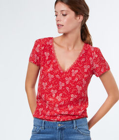 Product Prolongez l´été en adoptant ce top à l´imprimé pétillant! Top Col en V Manches courtes Imprimé fleuri Liseré dentelle Le mannequin mesure 177cm et porte une taille S/36Description Prolongez l´été en adoptant ce top à l´imprimé pétillant! Top Col en V Manches courtes Imprimé fleuri Liseré dentelle Le mannequin mesure 177cm et porte une taille S/36 Femme PROMOS > PROMOS > Prêt-à-porter Frais de port offerts des 60EUR Mise à jour 01/11/18