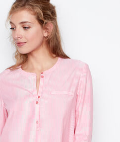 Product La tendance shirting bat son plein et nous fait craquer pour des chemises légèrement revisitées! Chemise Col rond Boutons Manches 3/4 ouvertesDescription La tendance shirting bat son plein et nous fait craquer pour des chemises légèrement revisitées! Chemise Col rond Boutons Manches 3/4 ouvertes Femme PROMOS > PROMOS > Prêt-à-porter Frais de port offerts des 60EUR Mise à jour 01/11/18