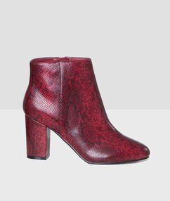 Product Effet serpent pour ces bottines qui se hissent tout droit en top de notre wishlist mode. Bottines Talons 7cm Effet serpent Fermeture cotéDescription Effet serpent pour ces bottines qui se hissent tout droit en top de notre wishlist mode. Bottines Talons 7cm Effet serpent Fermeture coté Femme Prêt-à-porter > ACCESSOIRES > Chaussures Frais de port offerts des 60EUR Mise à jour 01/11/18