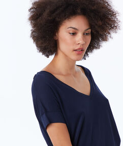 Product Les basiques, c´est chic! Top Col V Manches courtes Le mannequin mesure 177cm et porte une taille S/36Description Les basiques, c´est chic! Top Col V Manches courtes Le mannequin mesure 177cm et porte une taille S/36 Femme Prêt-à-porter > VÊTEMENTS > Tops & T-Shirts Frais de port offerts des 60EUR Mise à jour 12/29/17