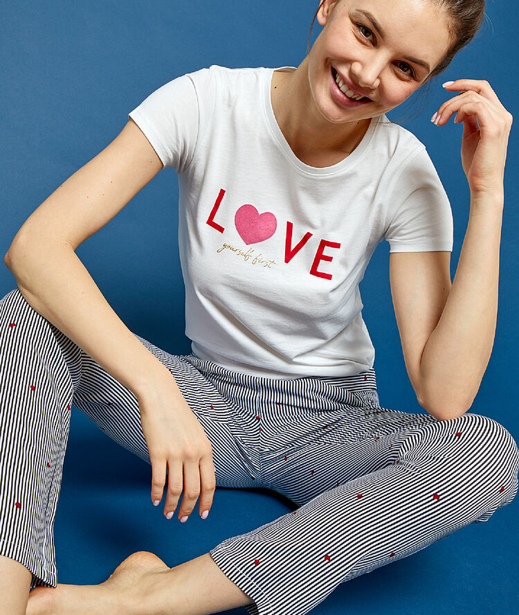T-shirt imprimé "love yourself first" ecru.