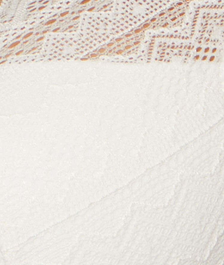 Soutien-gorge n°6 - triangle naturel, bonnet d blanc.