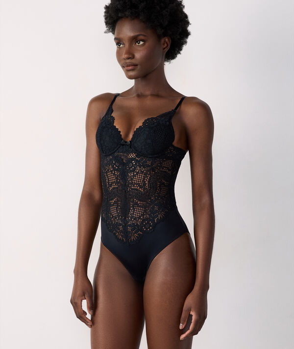 Body en dentelle, dos ouvert Body en dentelle, dos ouvert