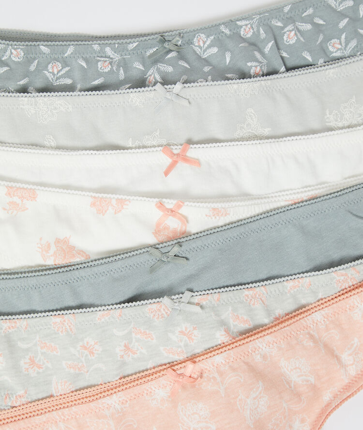 Lot de 7 strings en coton rose.