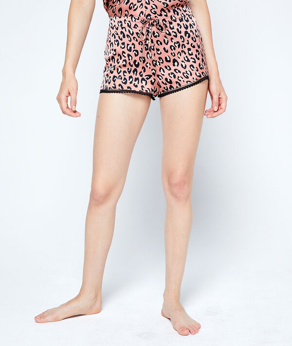 Short satiné imprimé léopard rose.