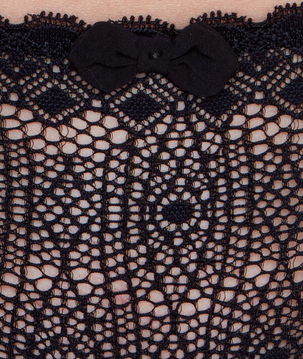 Tanga en dentelle graphique noir.