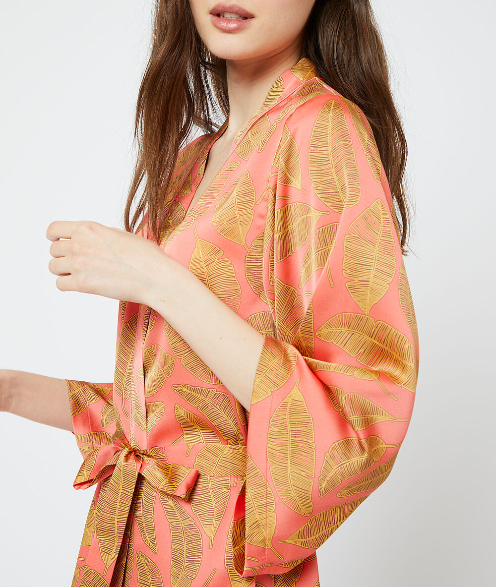 Kimono satiné orange.