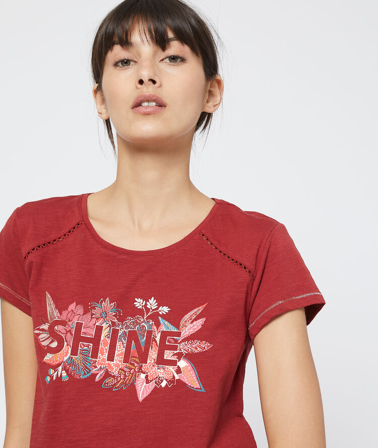 T-shirt imprimé bordeaux.