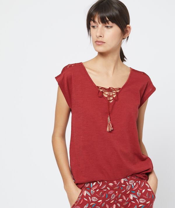 T- shirt dos dentelle bordeaux.