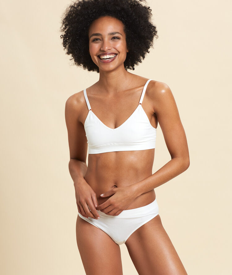 Slip seamless ecru.