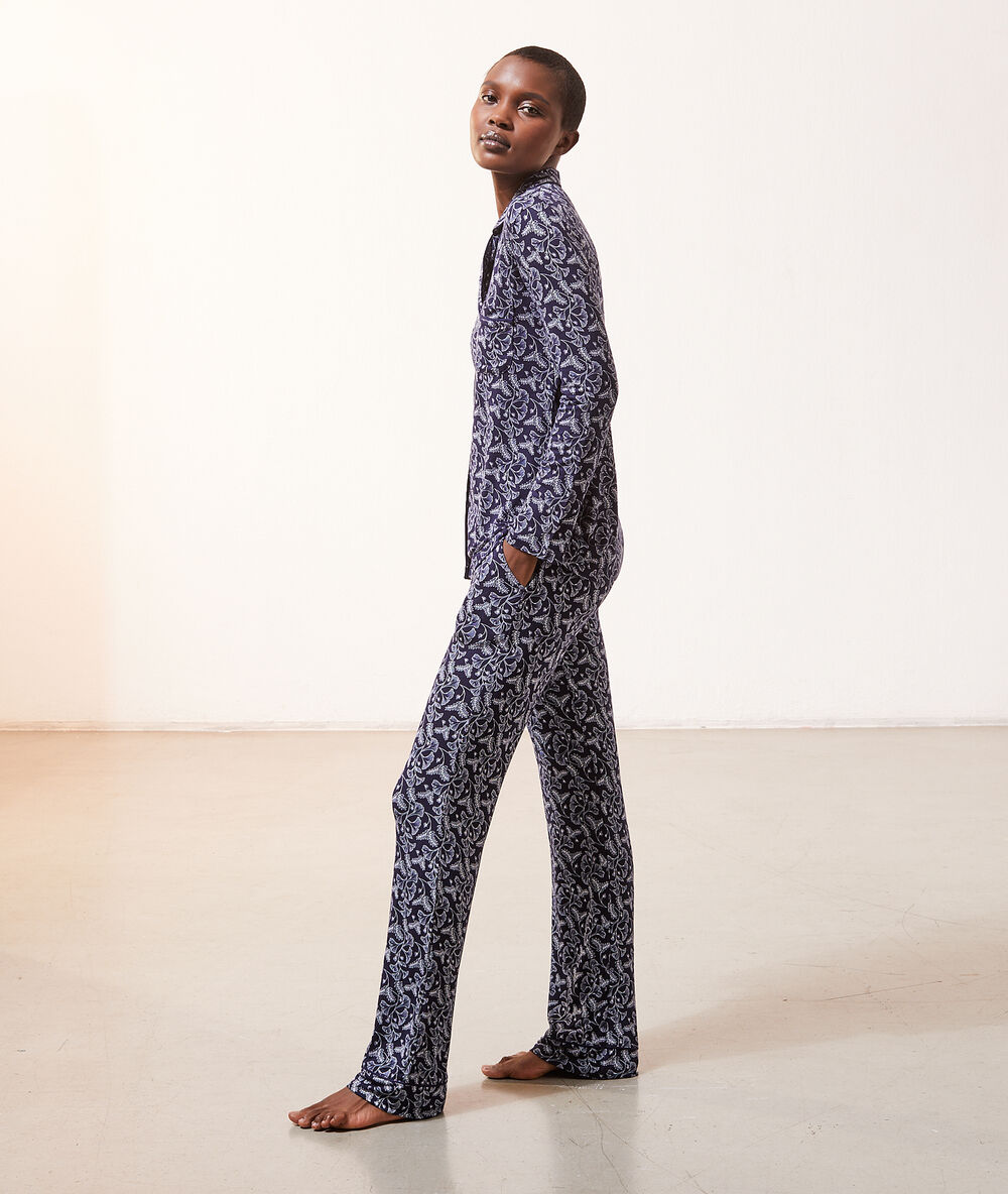 Chemise satinée imprimé fleuri marine.