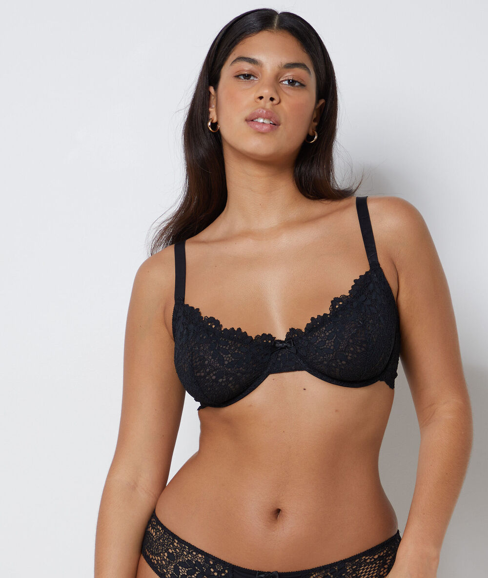 Soutien-gorge corbeille sans coques noir.