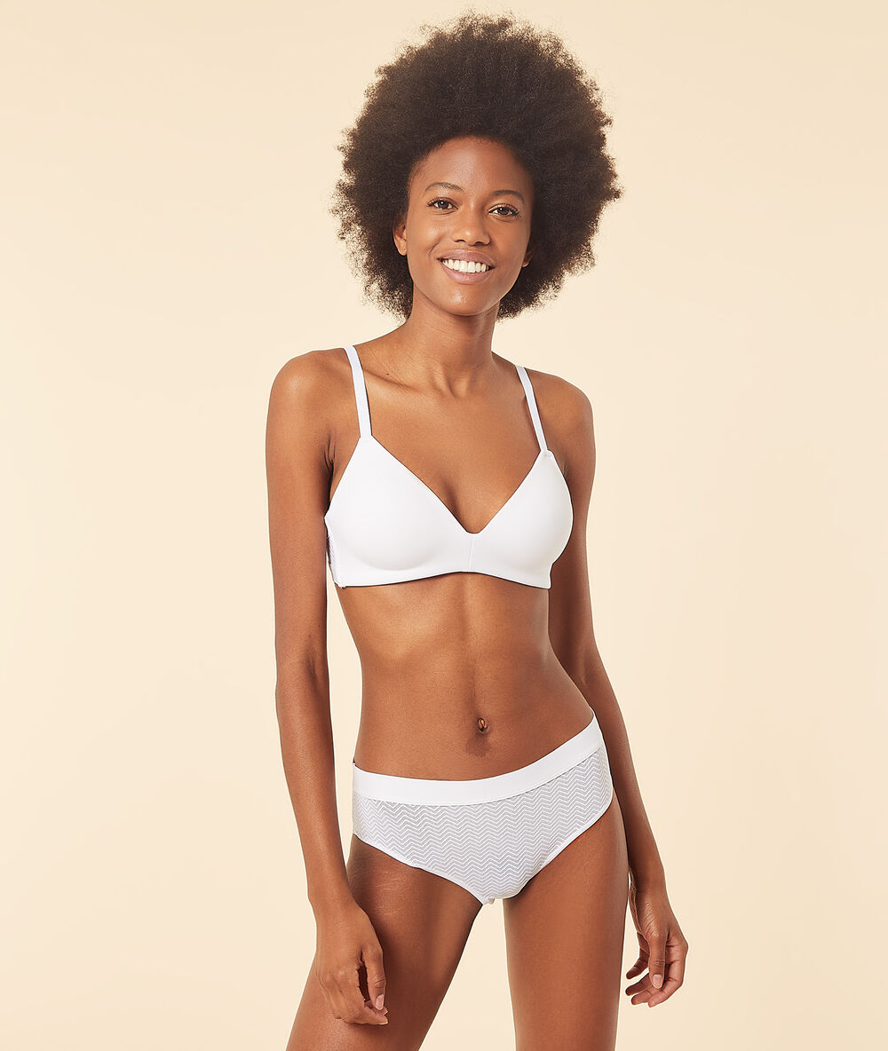 Soutien-gorge sans armatures coques fines blanc.