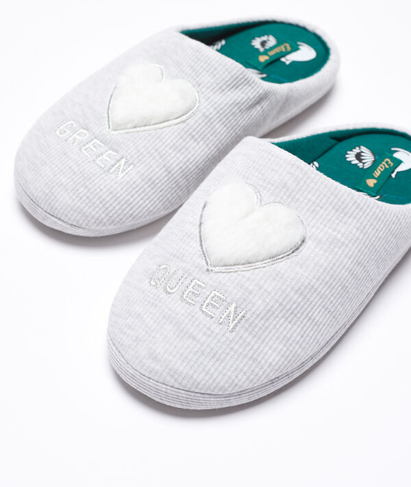Chaussons "Green Queen" coeur fausse fourrure Chaussons "Green Queen" coeur fausse fourrure
