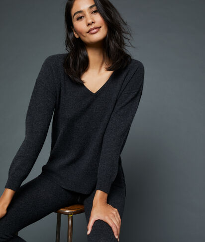 Pull col V en cachemire;${refinementColor}