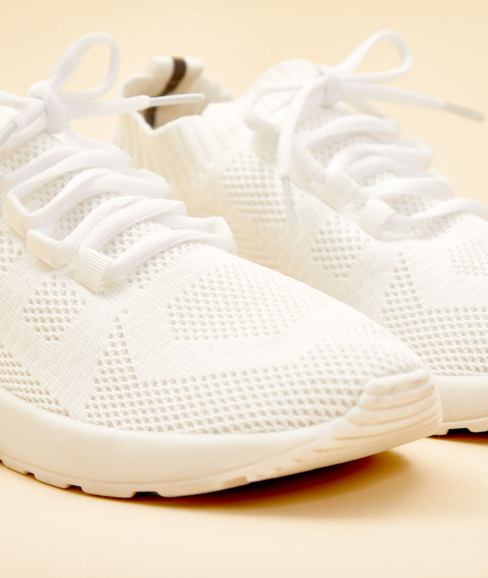 Baskets homewear blanc.