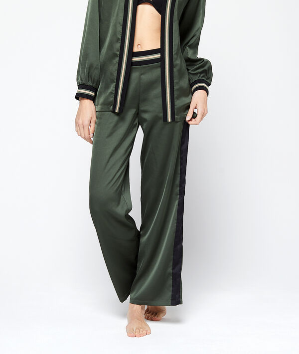 Pantalon satiné bandes contrastantes kaki.