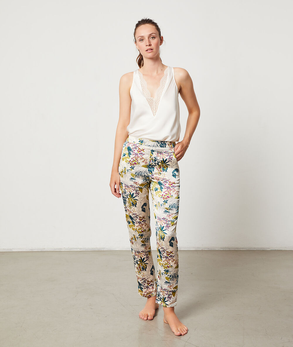 Pantalon imprimé feuillage ecru.