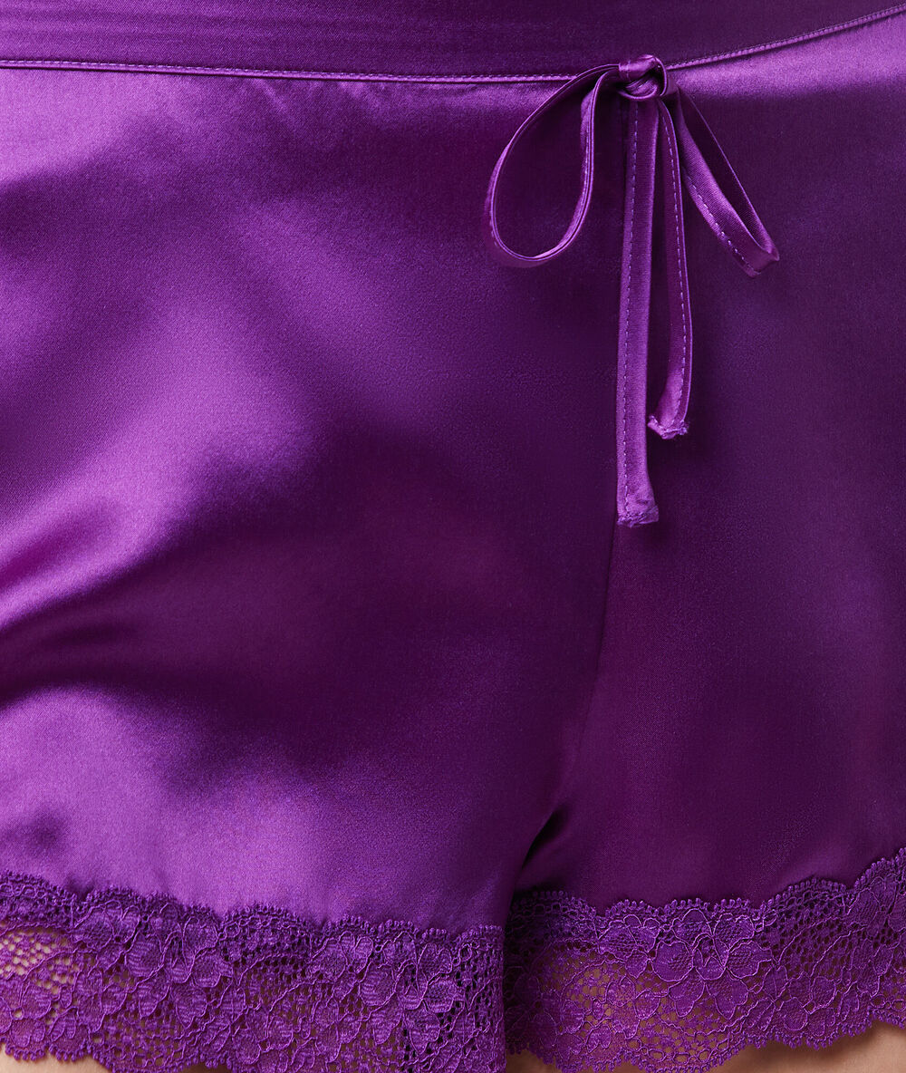 Short en soie violet.