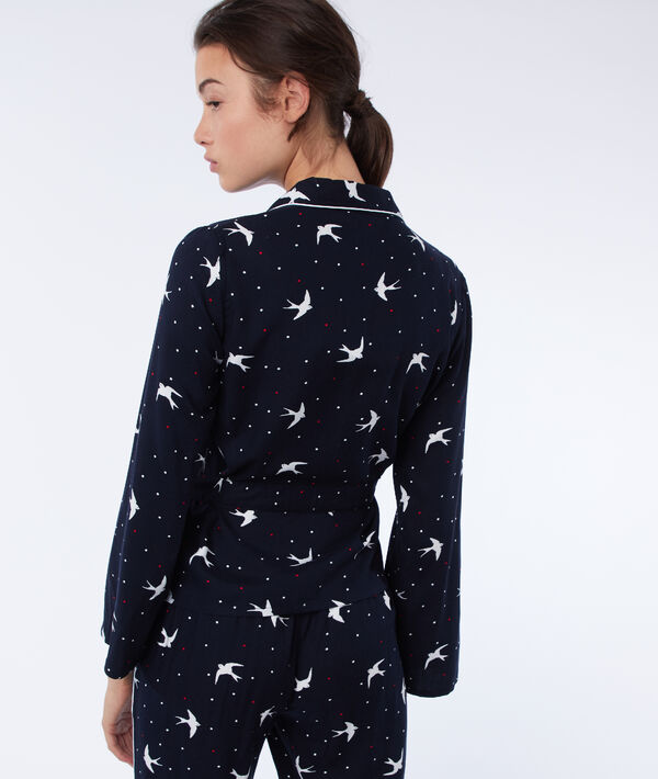Chemise de pyjama imprimé oiseaux bleu nuit.
