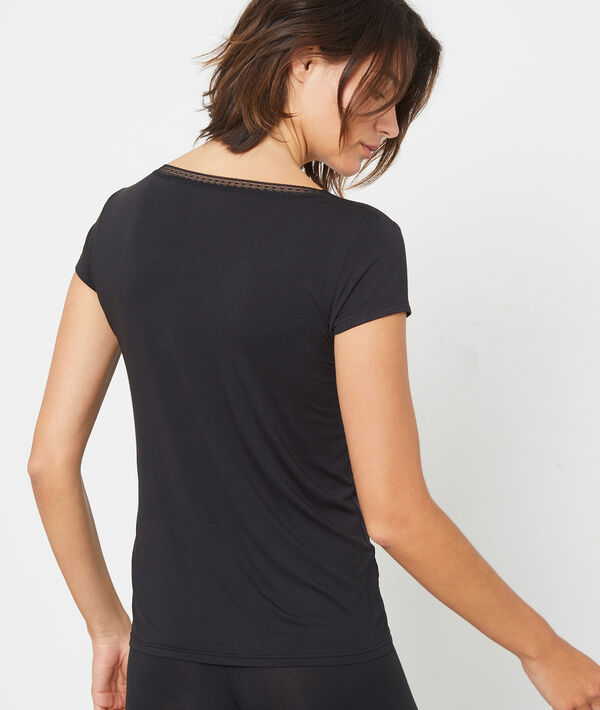 T-Shirt décolleté V dentelle T-Shirt décolleté V dentelle