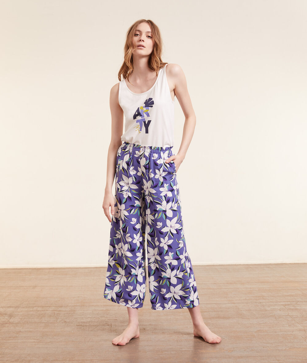 Pantalon de pyjama 7/8è imprimé lilas.