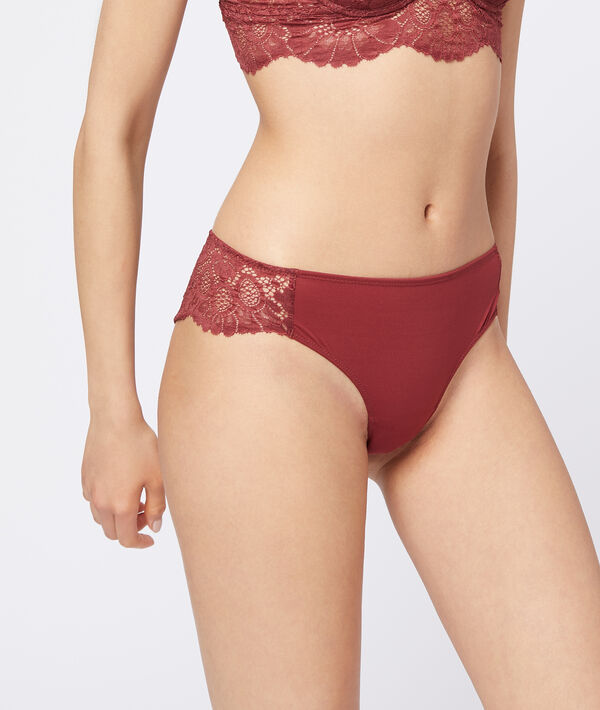 Hipster en dentelle florale Hipster en dentelle florale