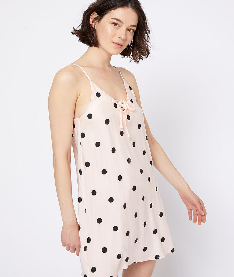 Nuisette à pois rose.