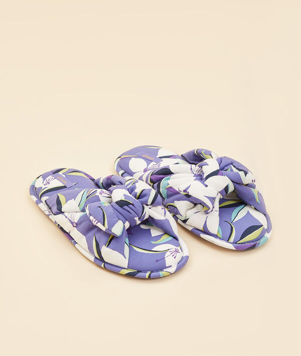 Chaussons tongs avec noeud Chaussons tongs avec noeud;${refinementColor}