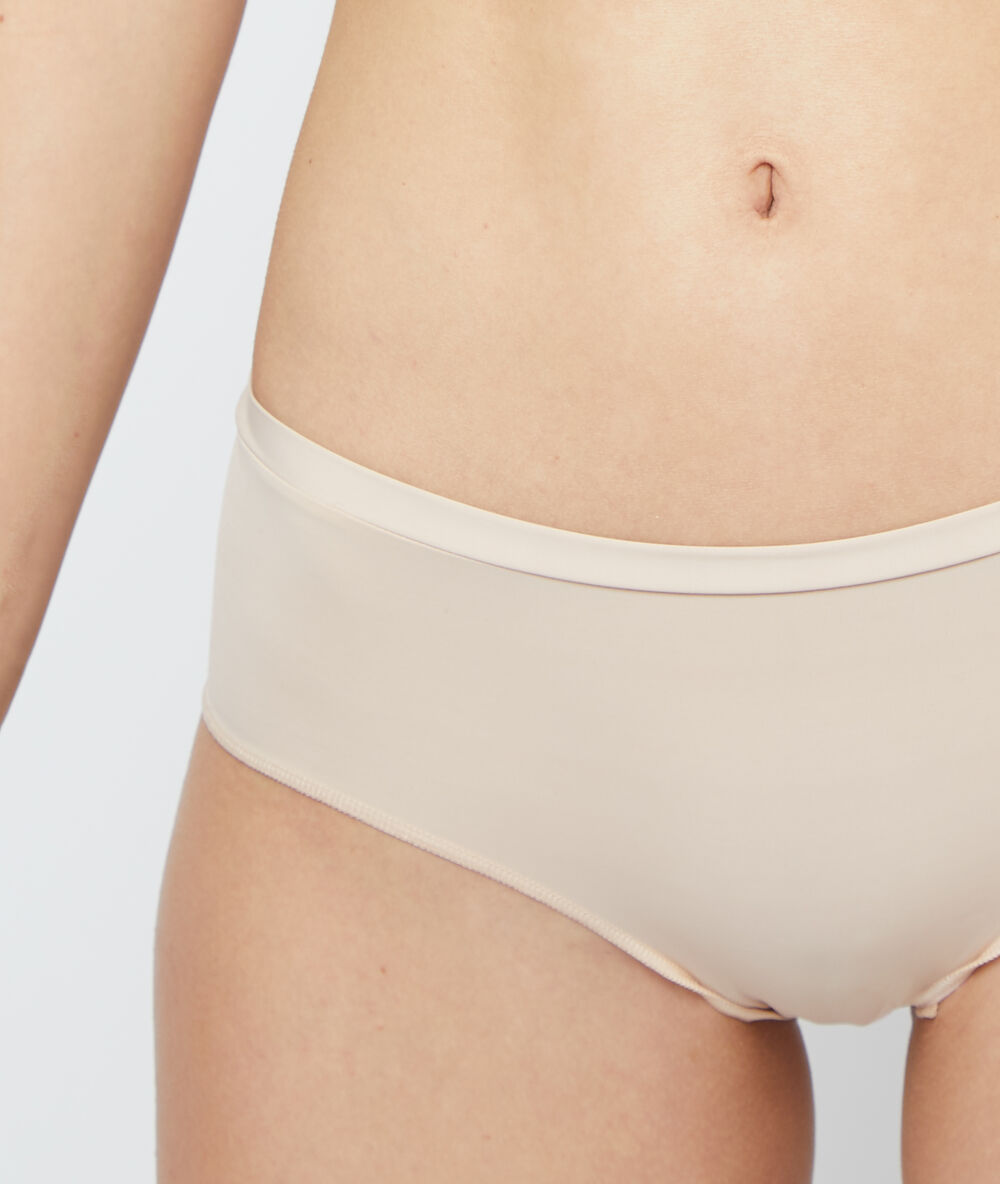 Shorty en microfibre beige.
