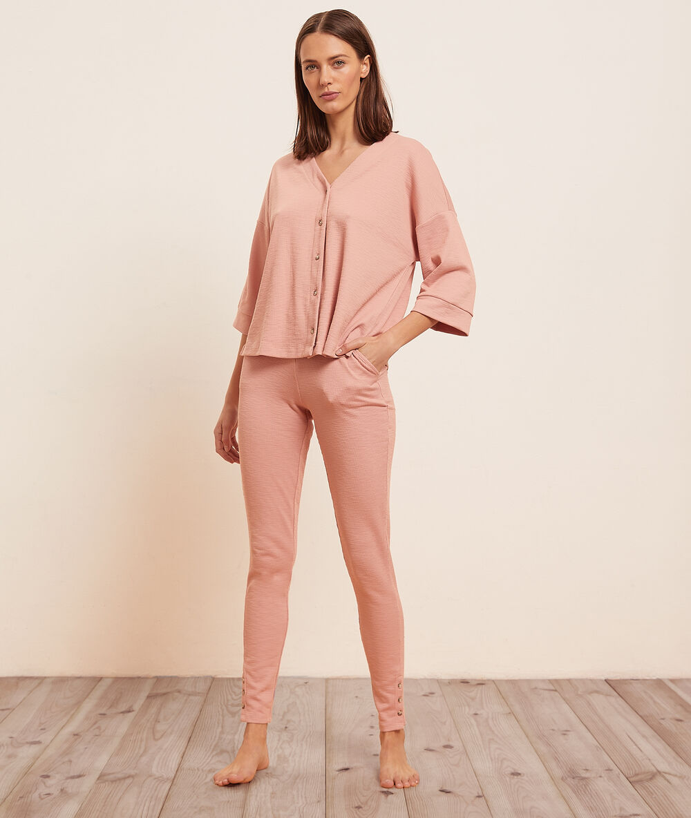Chemise de pyjama manches courtes rose.