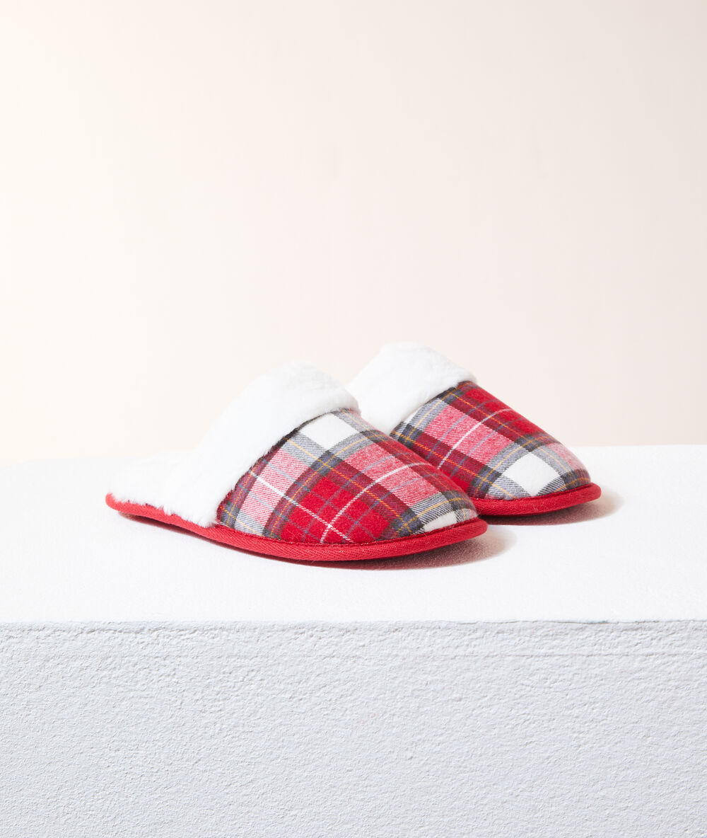 Set chaussons mules fourrés et masque "winter mood" rouge.
