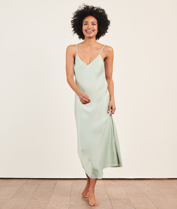 Nuisette satinée longue Nuisette satinée longue;${refinementColor}
