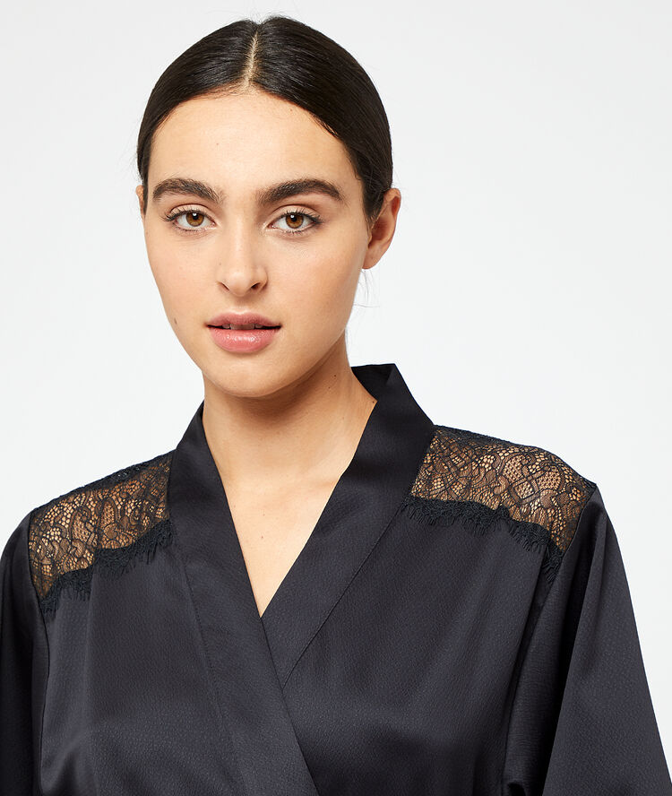 Kimono satiné épaules et dos dentelle noir.