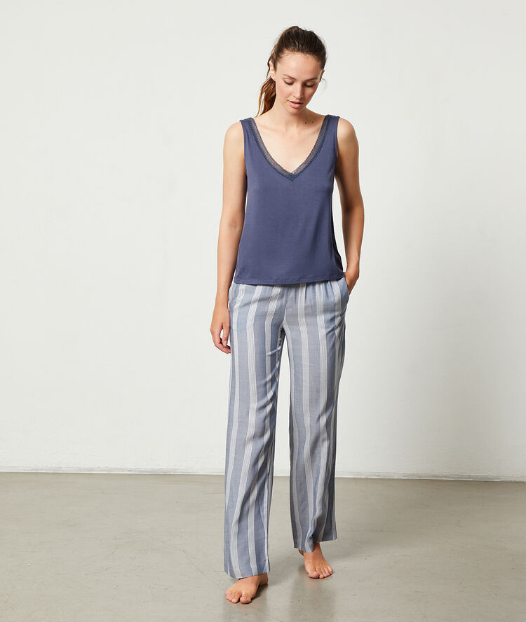 Pantalon à rayures bleu.