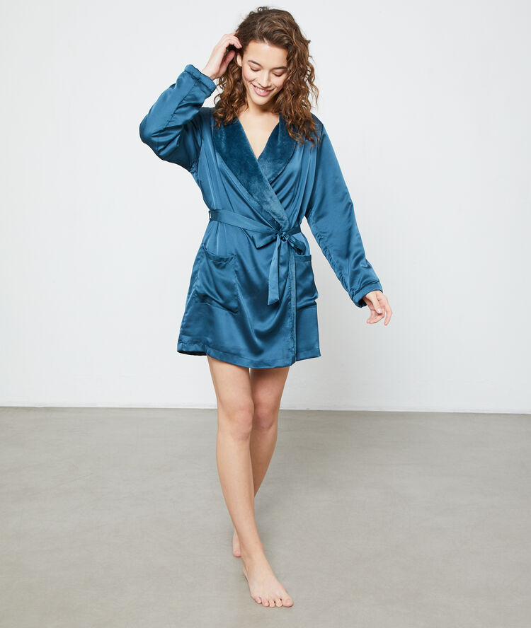 Déshabillé chaud bleu.